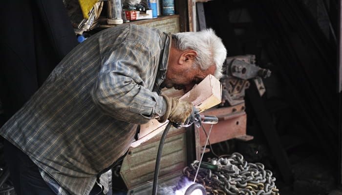 trabajador anciano