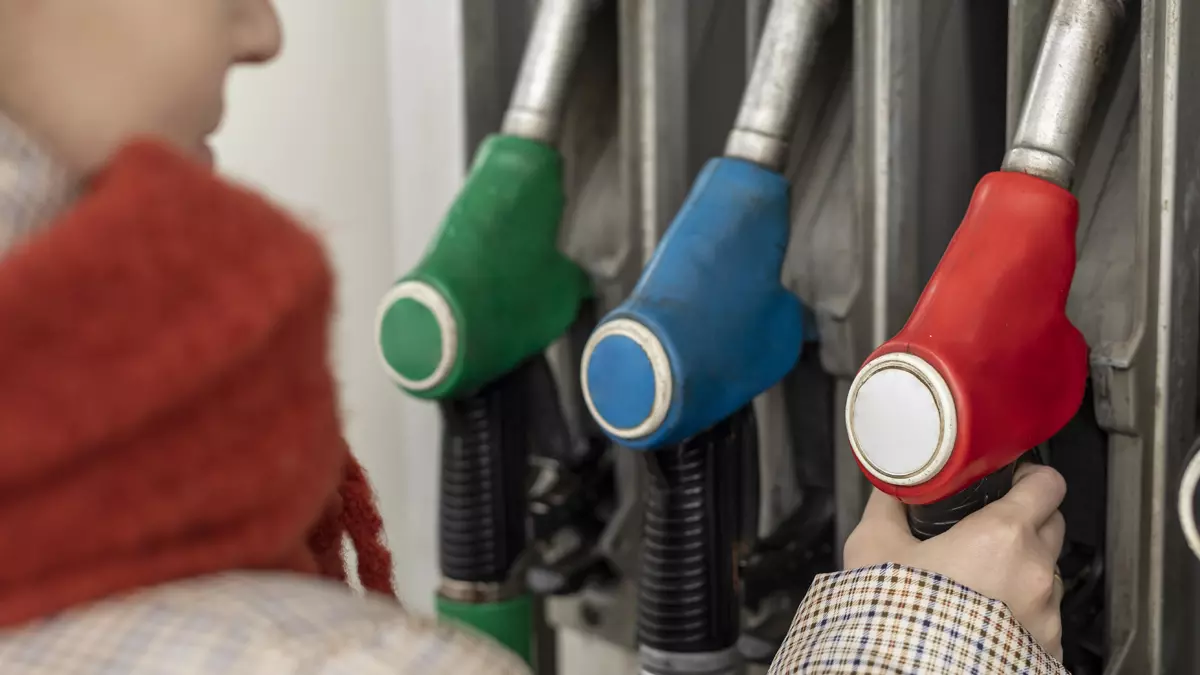 ayuda cheque gasolina