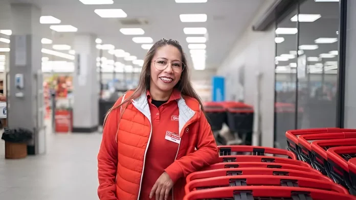 Trabajadora supermercado DIA