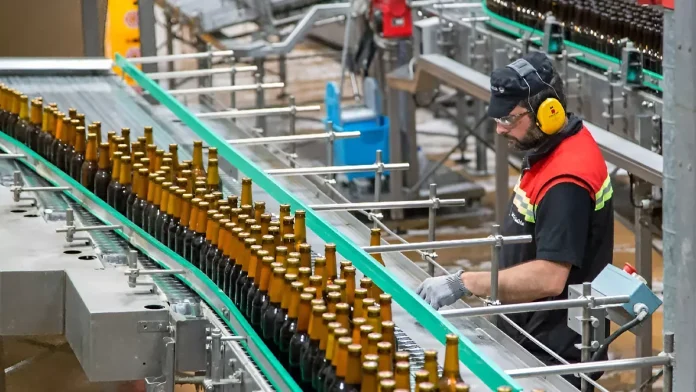 trabajo fabrica cervezas Estrella Galicia