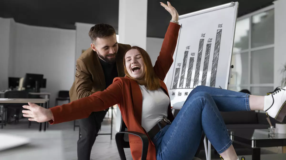 Me pueden despedir por tener una relación en el trabajo
