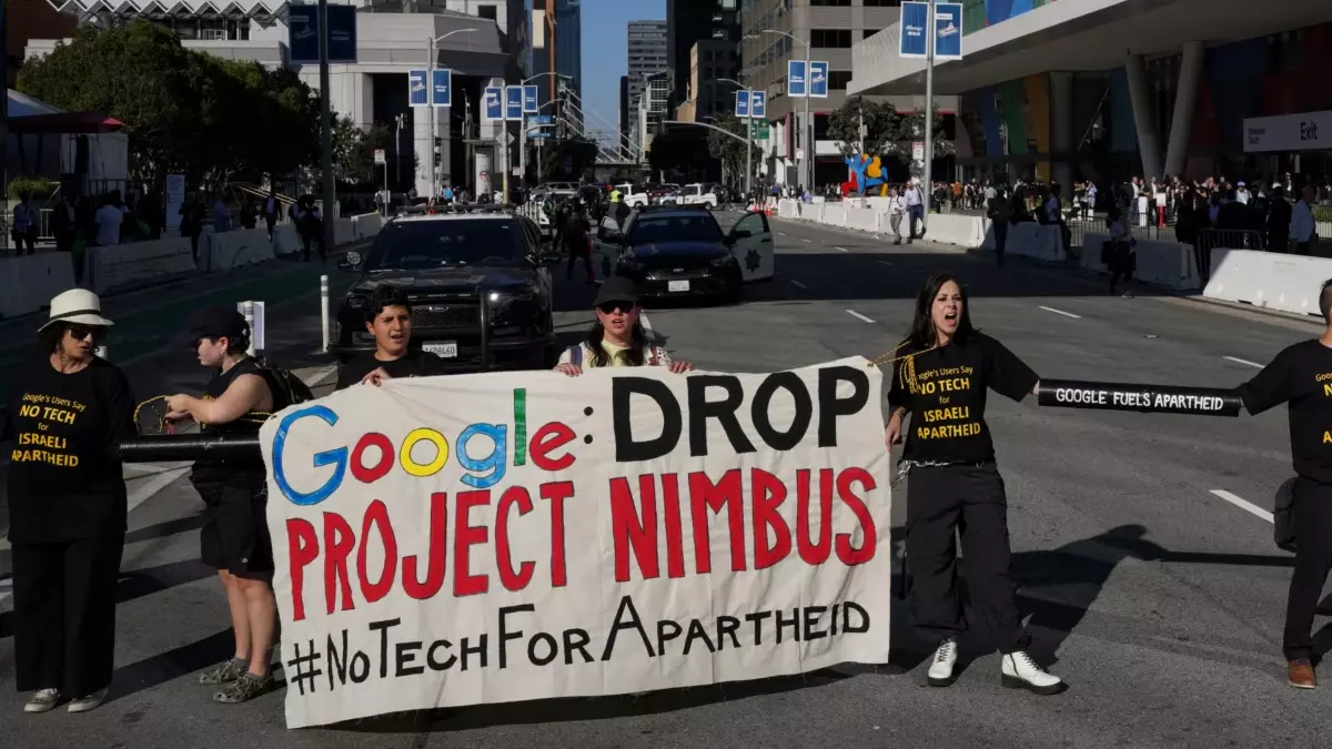 Google despide a trabajadores por protestar contra su contrato con el Gobierno de Israel | Foto: Reuters - Loren Elliott