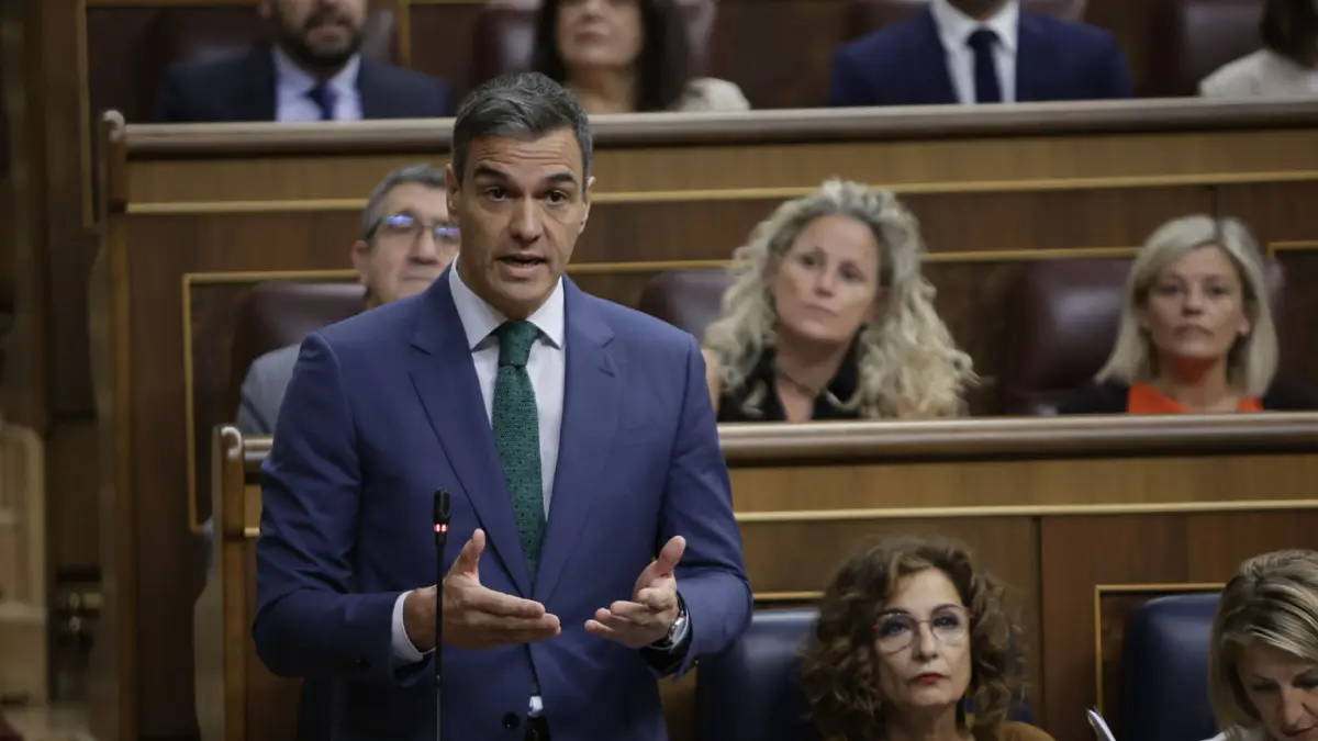 El presidente del Gobierno, Pedro Sánchez, interviene en la sesión de control en el Congreso de los Diputados.