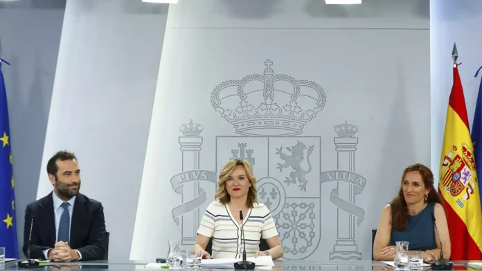 Carlos Cuerpo, Pilar Alegría y Mónica García comparecen en rueda de prensa tras el Consejo de Ministros