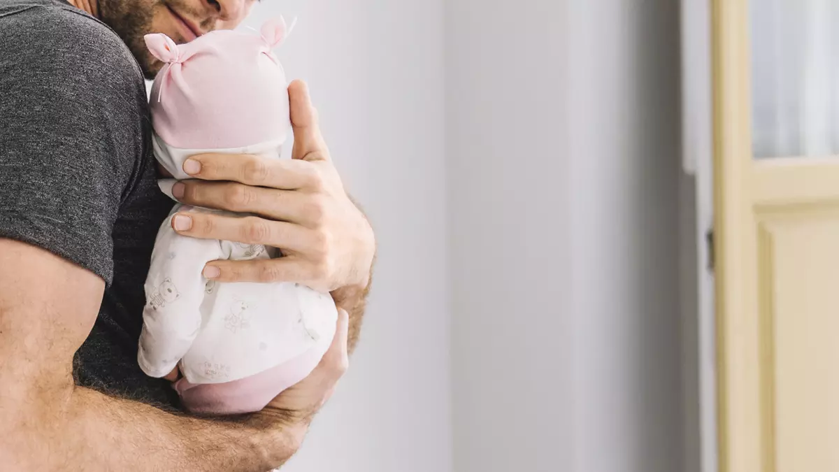 Despido nulo por discriminación refleja al comunicar el embarazo de su pareja