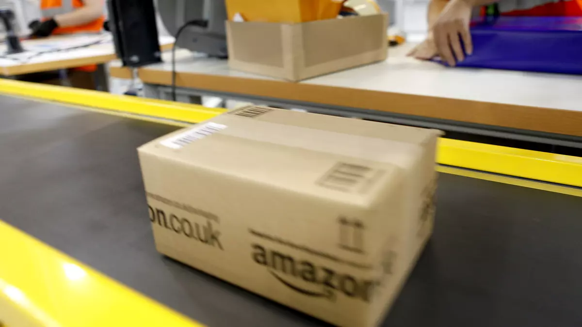 Amazon busca trabajadores para el turno de noche