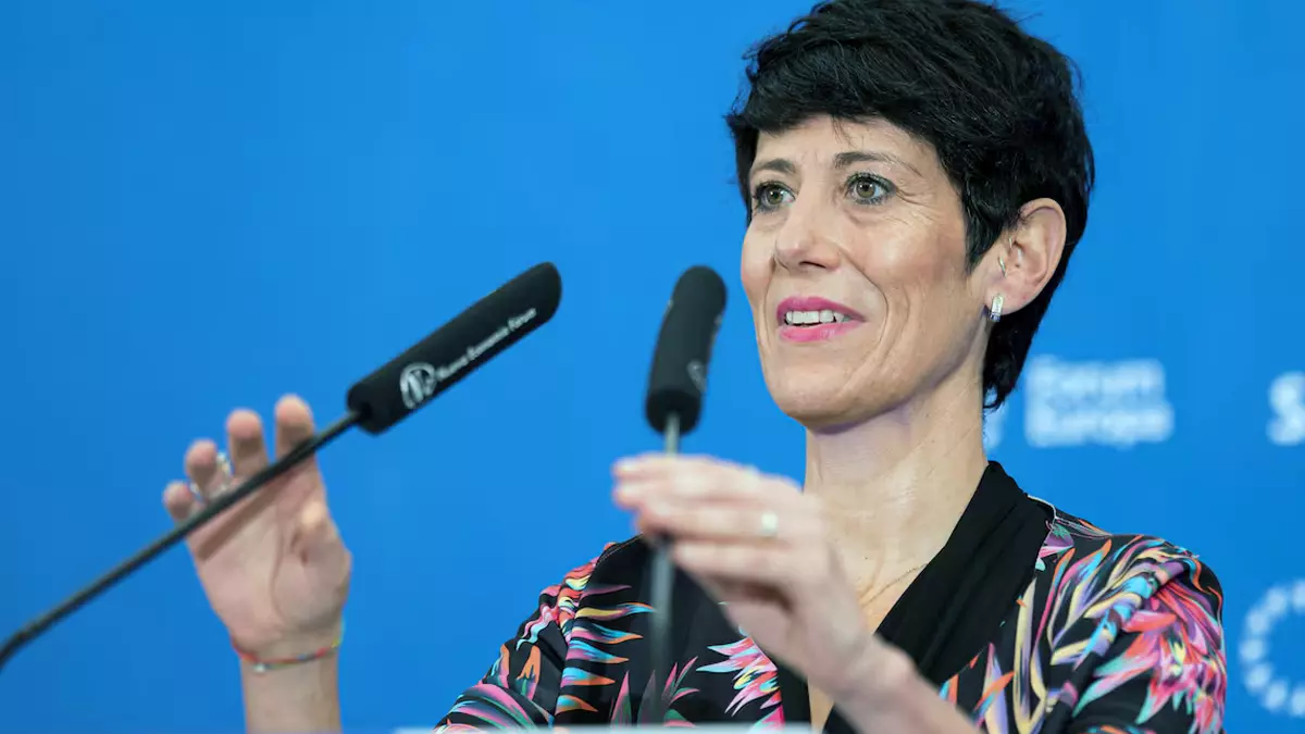 Elma Saiz, ministra de Seguridad Social, quiere reforma la baja temporal de los trabajadores para hacerla más flexible