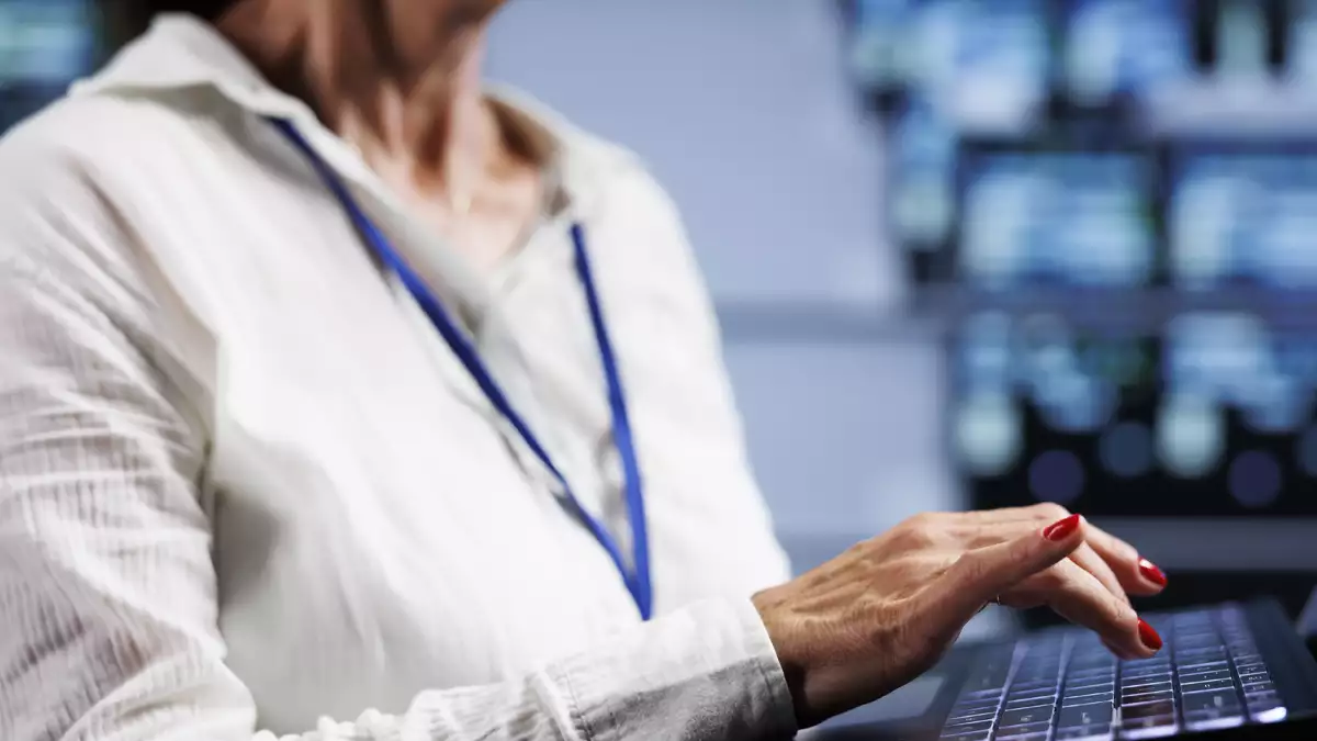Curso del SEPE para mantenimiento de centros de procesamiento de datos (CPD)