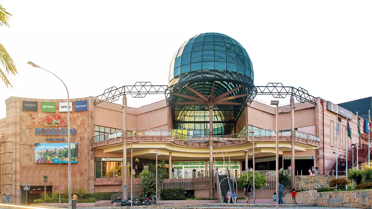 Trabajo en el Centro Comercial La Rosaleda