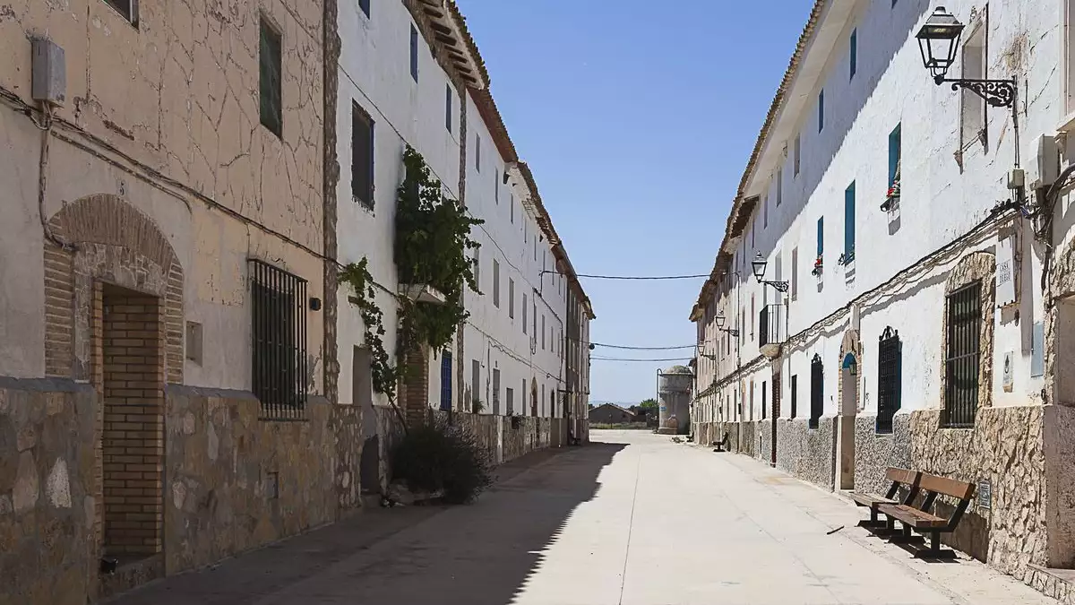 El pueblo de Almochuel ofrece empleo y casa gratis