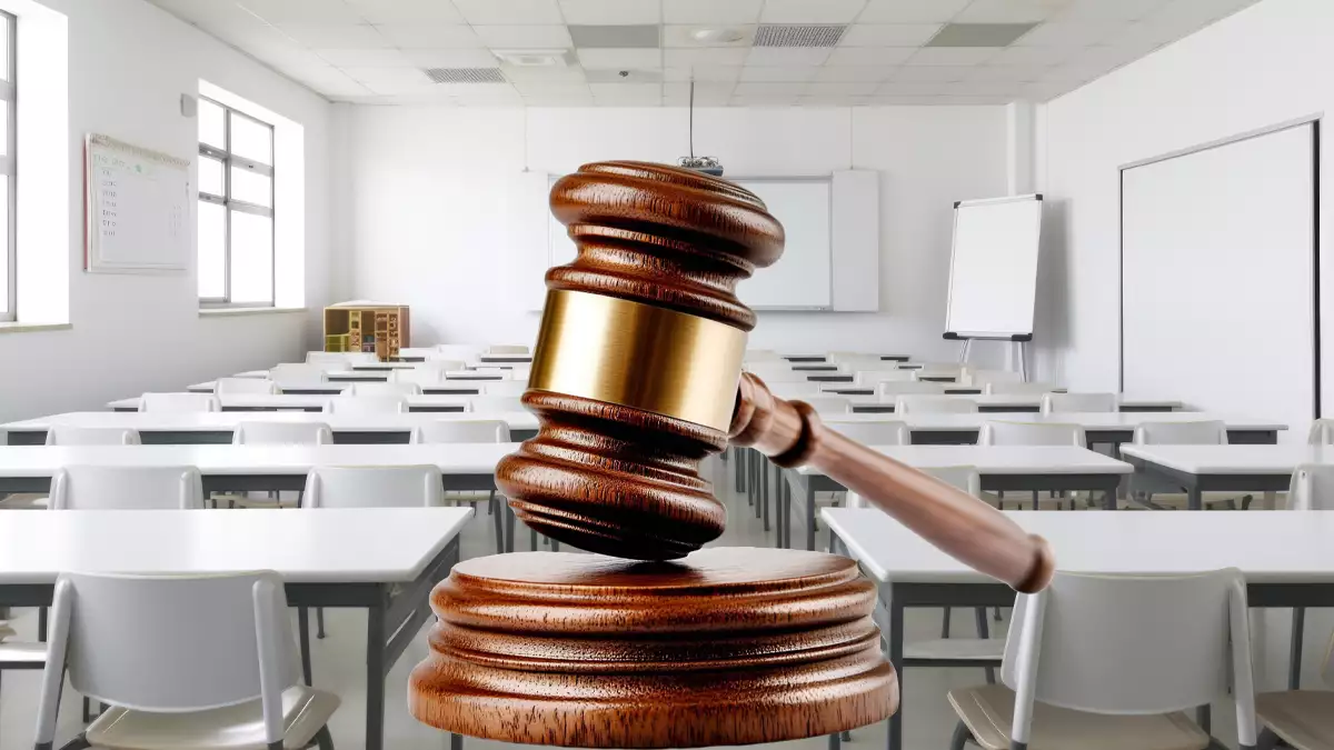 Profesor despedido por tocamientos e insinuaciones a sus alumnos