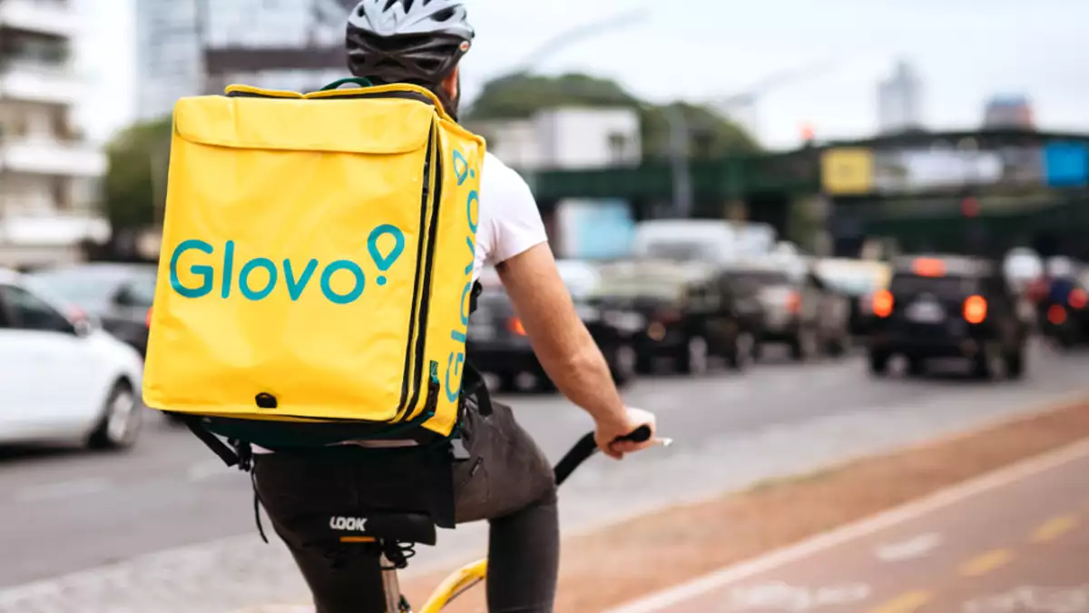 Un repartidor de Glovo