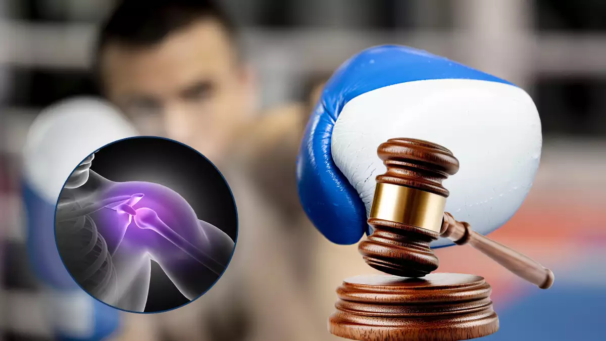 Despedido por dar clases de boxeo estando de baja por una lesión en el hombro