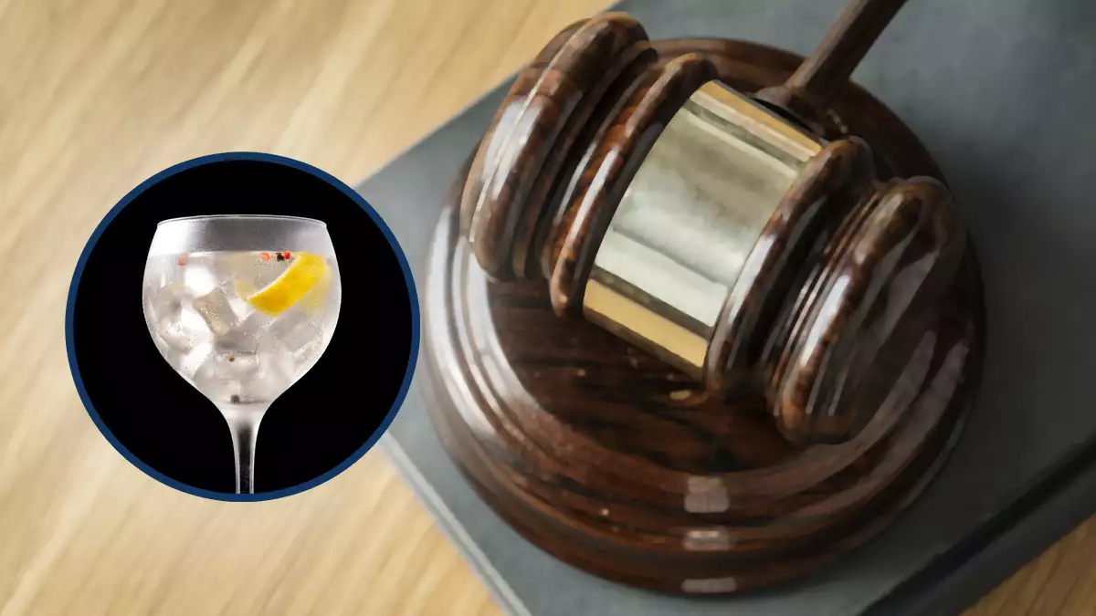 Despedido por intentar colar copas de ginebra como gastos de cena