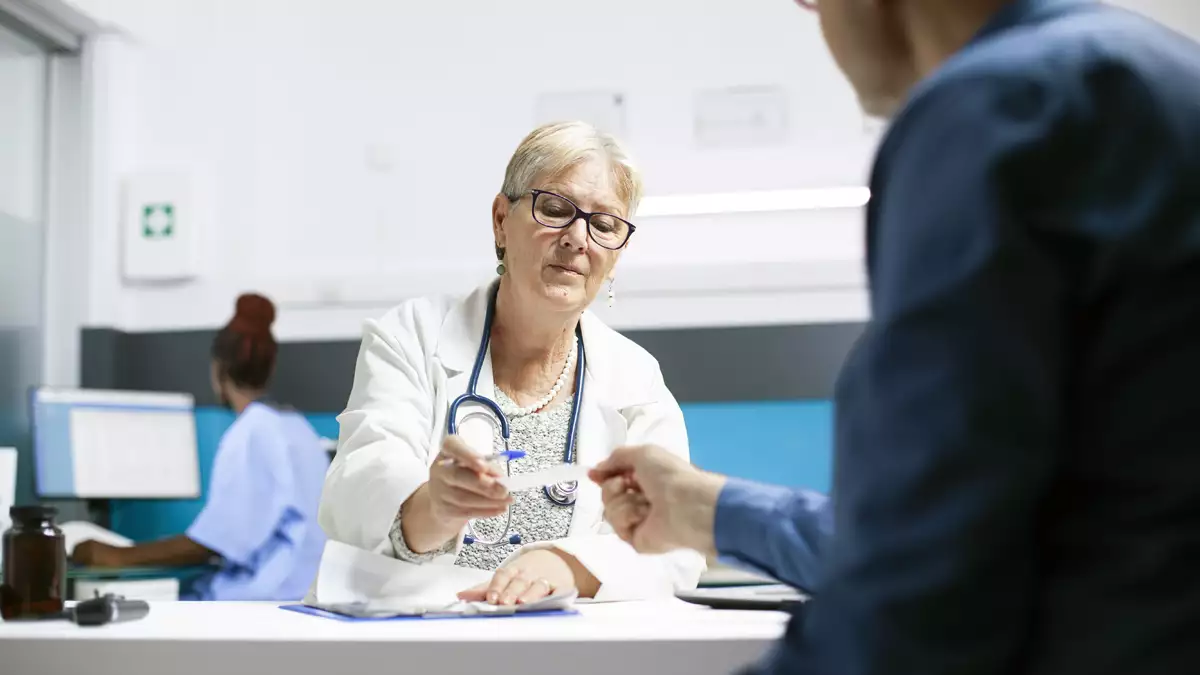 El artículo 175 de la LGSS permite suspender la prestación por IT si no se acude a la cita médica