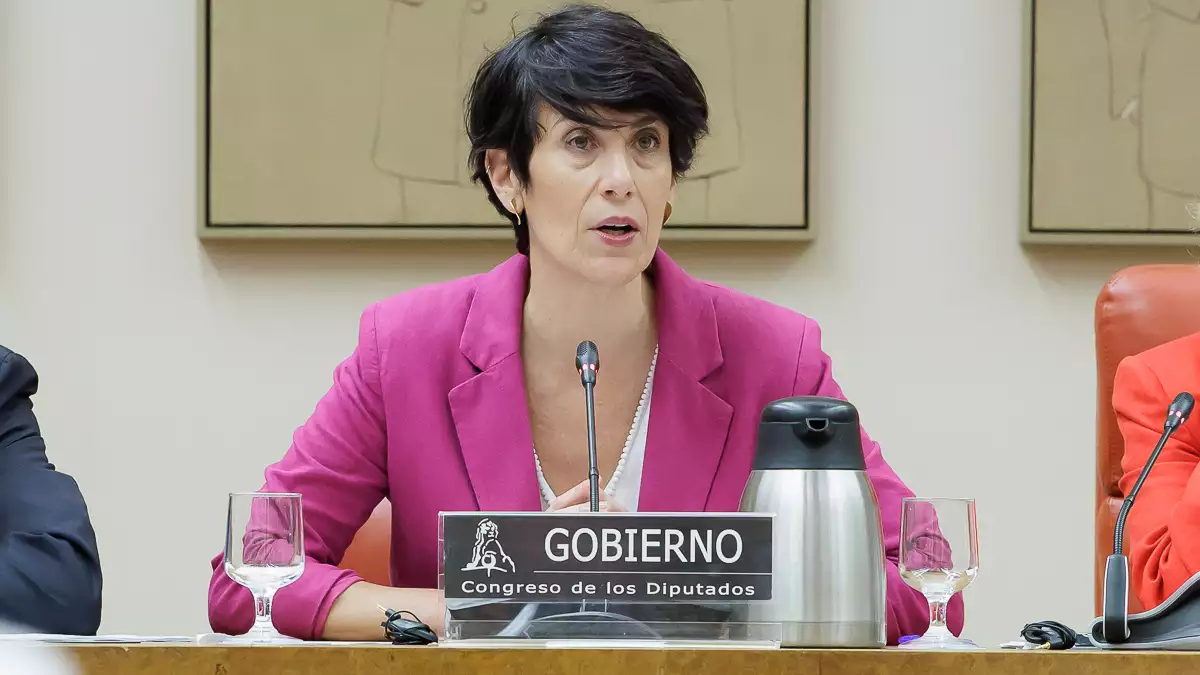 Elma Saiz en la comisiónde seguimiento y evalución de los acuerdo del Pacto de Toledo