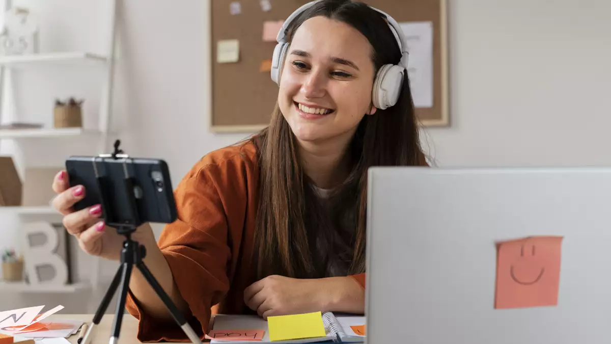 Joven creadora de contenido